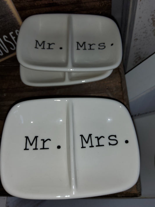 Mr. & Mrs. Ring Holder